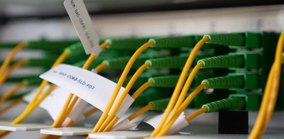 Tudo sobre fibra ótica: quais as suas características técnicas?