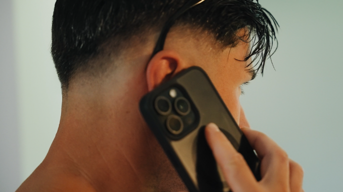 pessoa a contactar operador da dstelecom